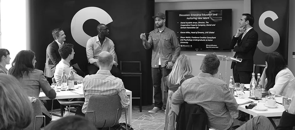 Inspirational speaking to get your audience thinking <br />outside of the box